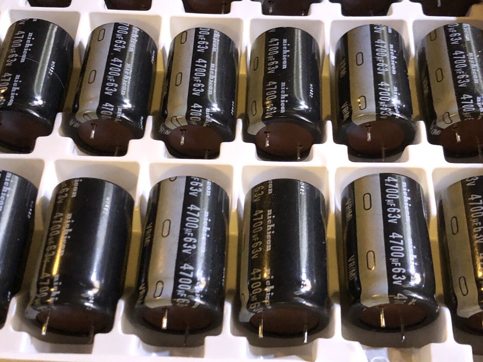 Nichicon 4700uF 63V Snap-In Electrolytic Capacitor, 25 mm x 40 mm- LOT OF 5